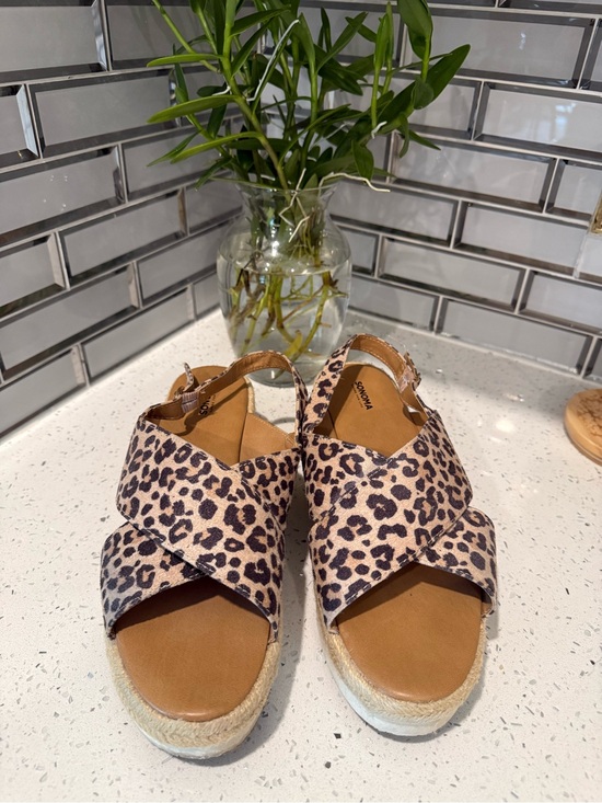 Soda Shoes - Soda Leopard Print Cross-Band Espadrille Sandals in Tan and Black